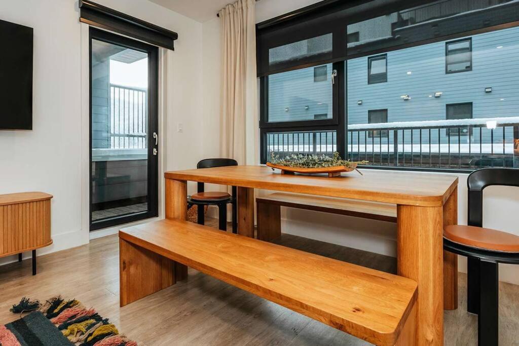 Tally Ho By Revelstoke Vacations Exterior foto