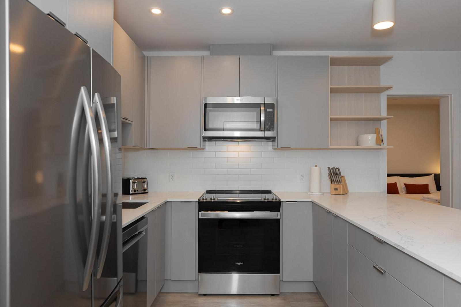 Tally Ho By Revelstoke Vacations Exterior foto